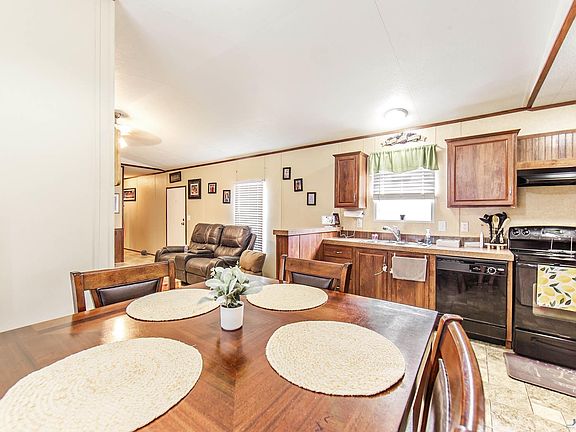 4th image of 388 Al Joseph Ln