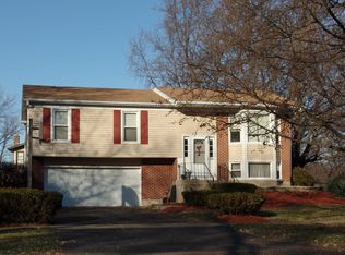 484 Rockhurst Rd, Bolingbrook, IL 60440