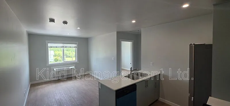 1 bed, 1.0 bath, 518 sqft, $1,350 — Photo 2