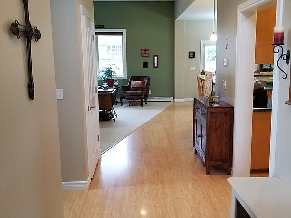 5th image of 326 Mineral Ave