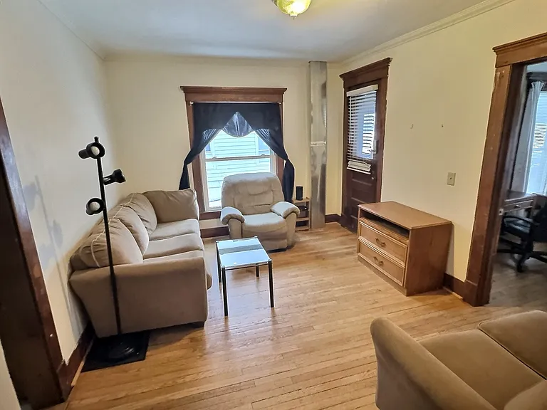68 Groton Ave #1 — Photo 2