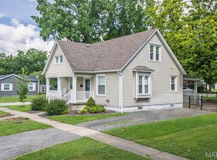 1491 Jefferson St, Carlyle, IL