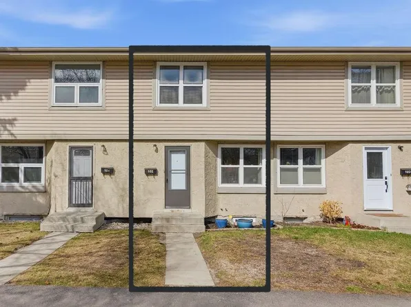 123 E Queensland Dr SE #102, Calgary, AB T2J 5J4