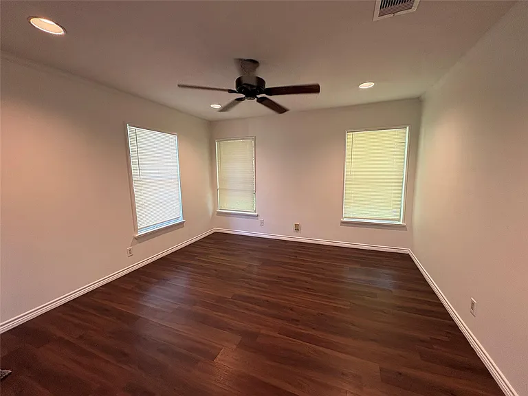 5422 Timber Creek Dr — Photo 6
