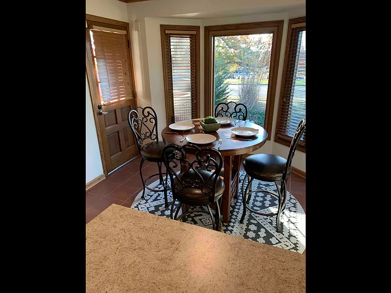 2517 N Claiborn Cir — Photo 15
