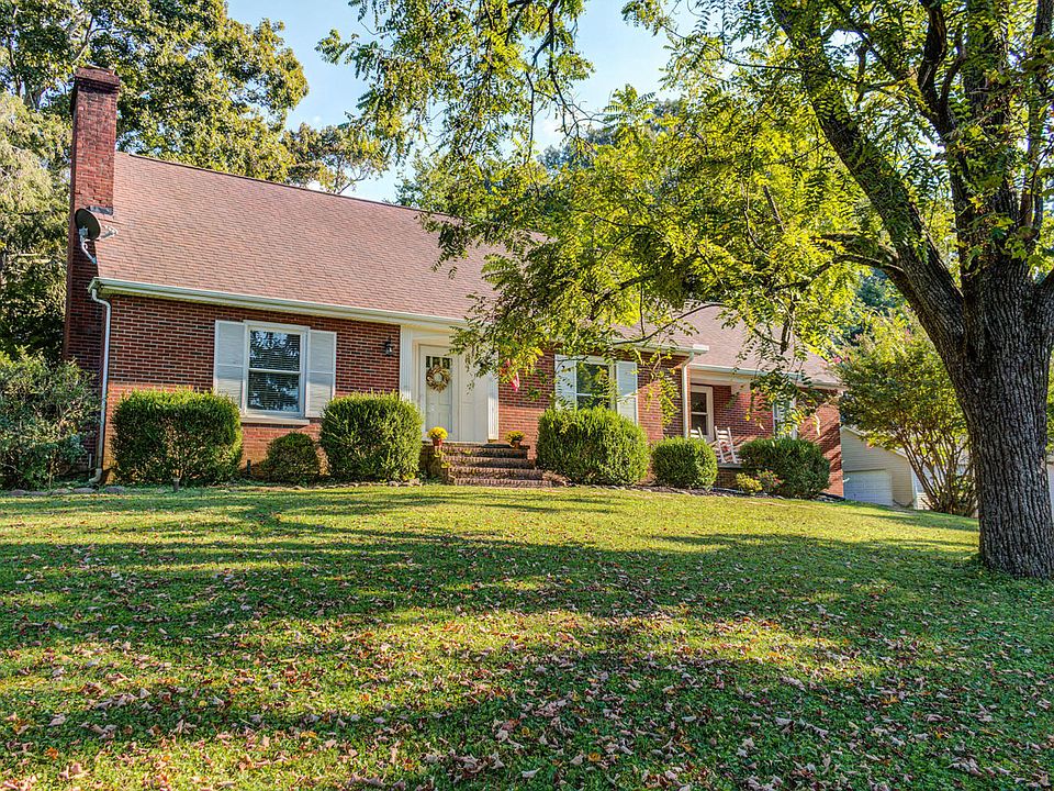 1st image of 3826 Maupin Dr
