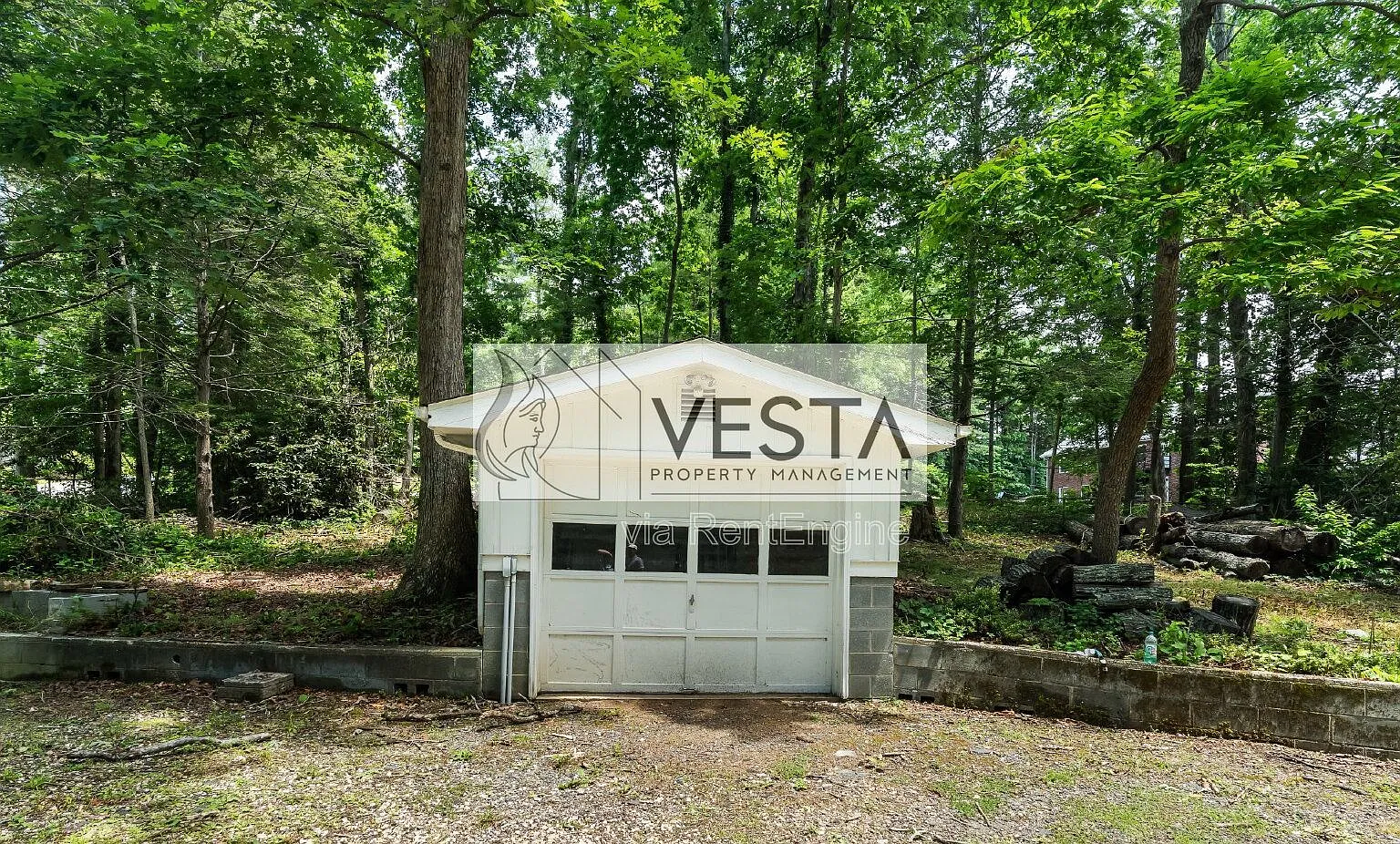 2 bed, 1.0 bath, 570 sqft, $1,550 — Photo 2