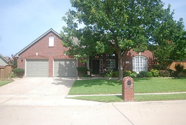 1st image of 2704 Brookwood Dr