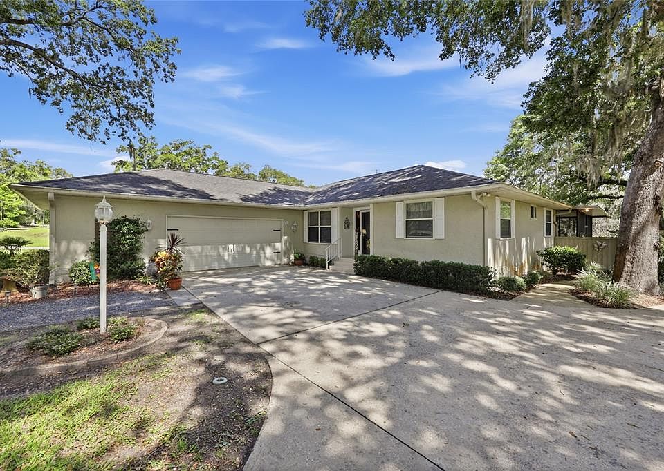1st image of 561 SE 28TH STREET