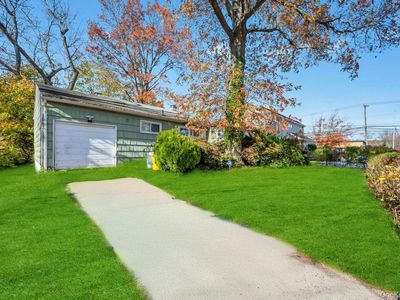 4 Hope Drive, Plainview, NY, 11803