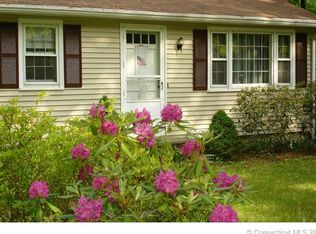 17 Collins Rd, Canton, CT 06019