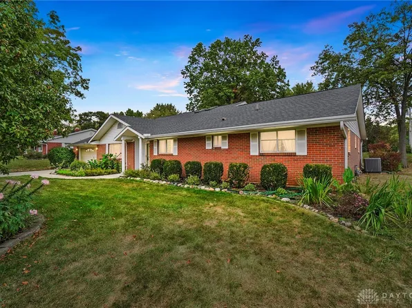 1254 Dequincy Dr, Dayton, OH 45434