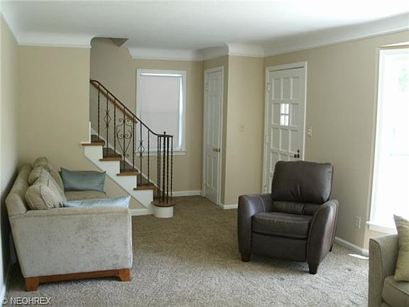 3rd image of 10629 Elmwood Ave