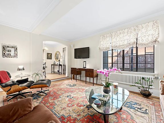2nd image of 12 E 87th St #Penthouse