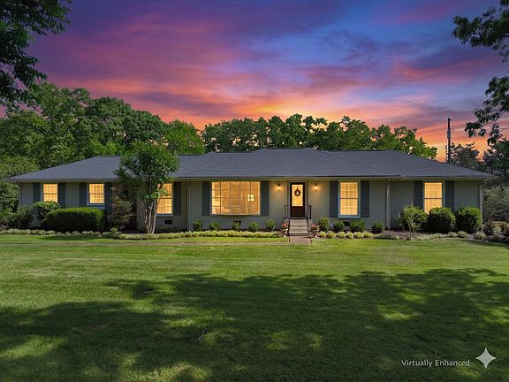 2nd image of 5102 Jackson Ln