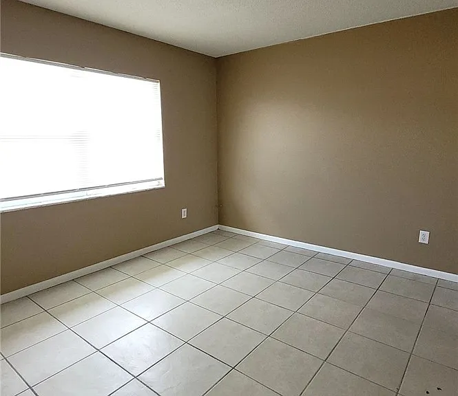 241 S Commerce Ave #202 — Photo 5
