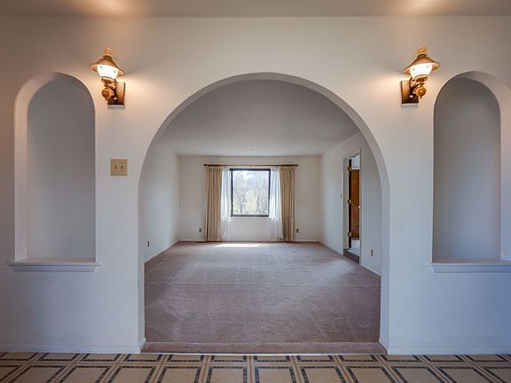 2nd image of 533 Bryce Ave
