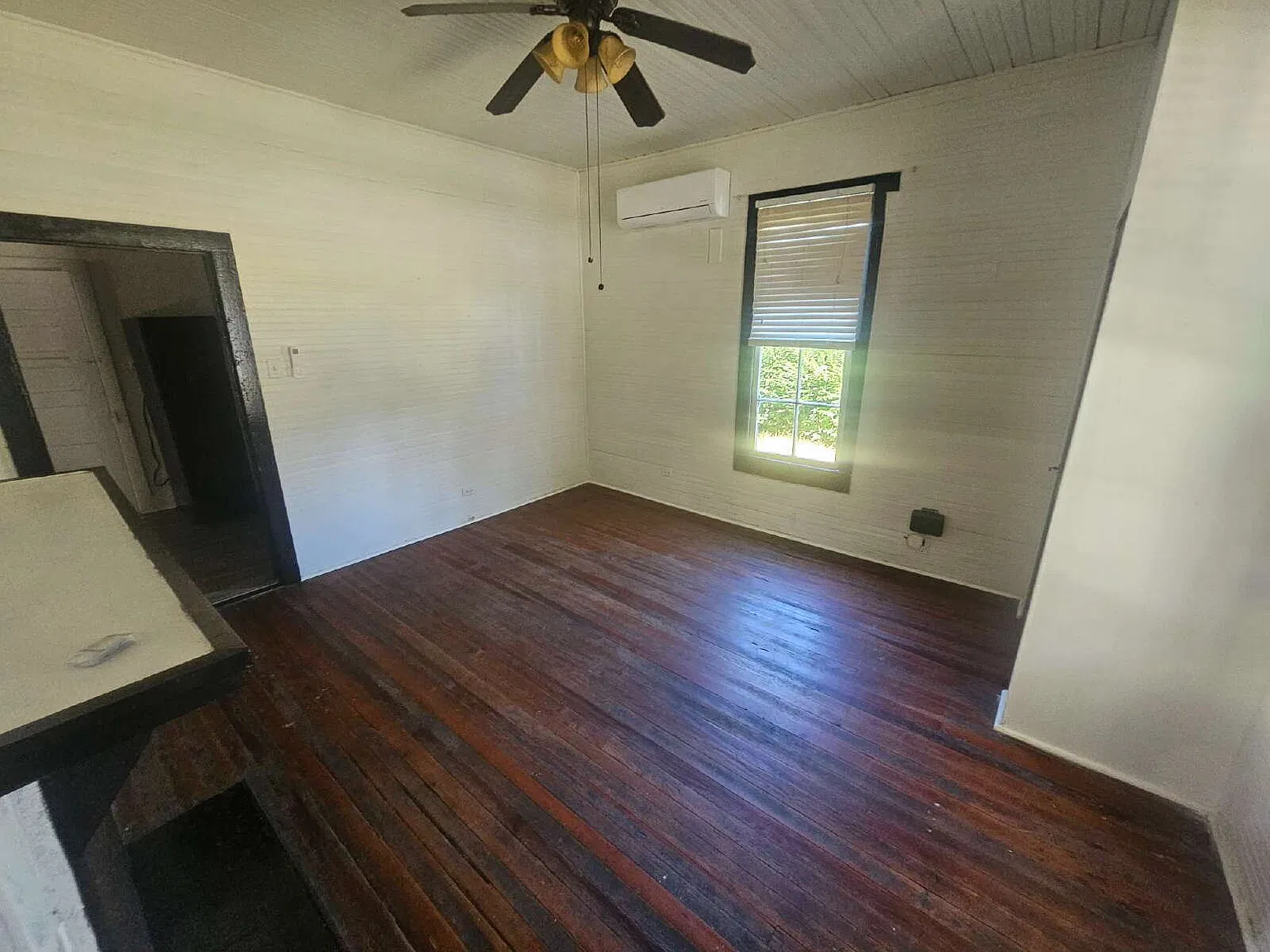 1 bed, 1.0 bath, 1000 sqft, $975 — Photo 3