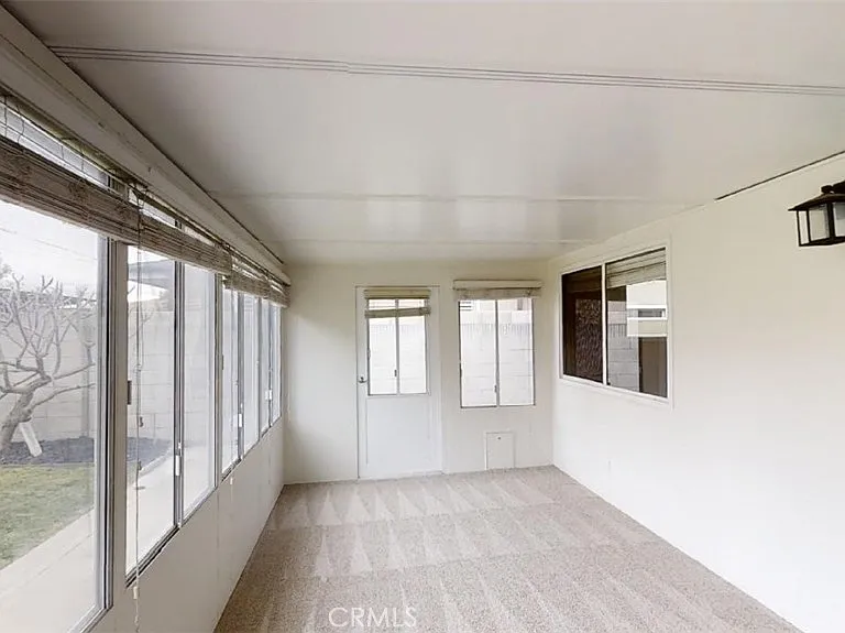 239 Albert Pl — Photo 7