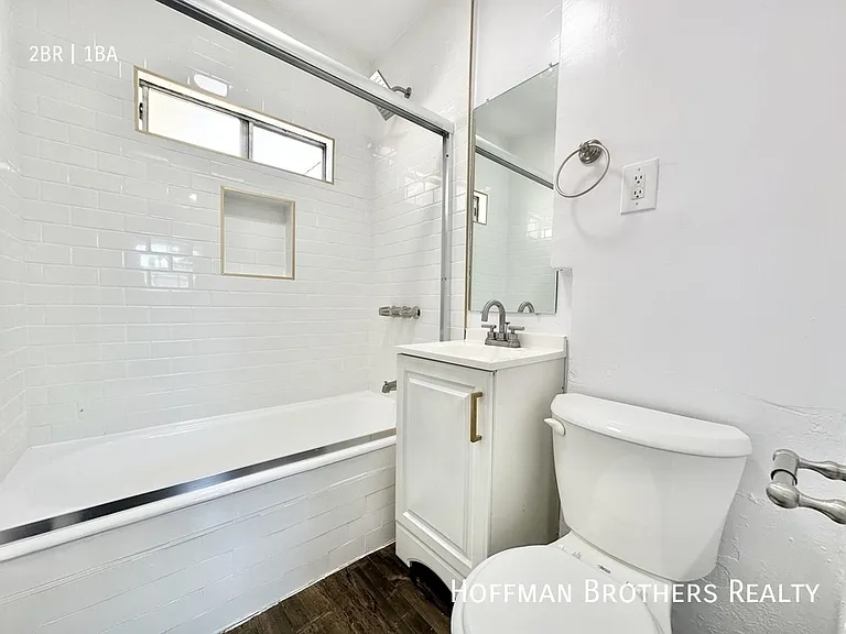 3017 London St #1/2 — Photo 8
