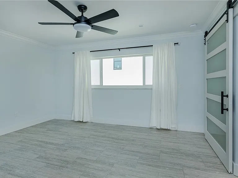 5609 De Soto Ct — Photo 30