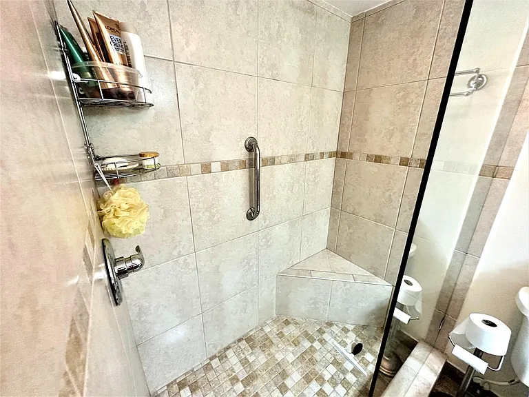 18 Colonial Club Dr #104 — Photo 10