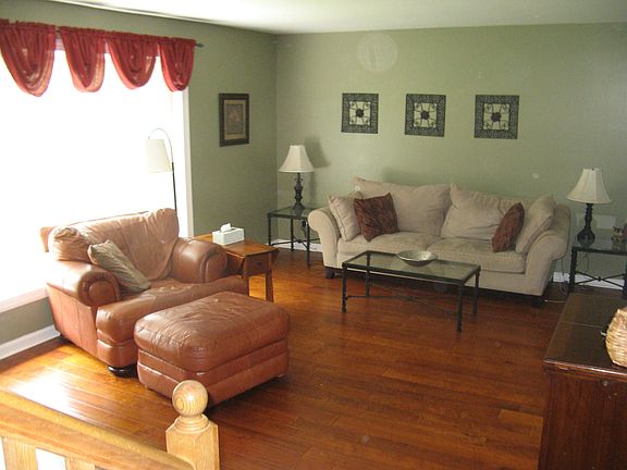 2nd image of 2523 Wexford Dr