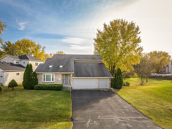 2nd image of 1308 Candlewick Dr NW