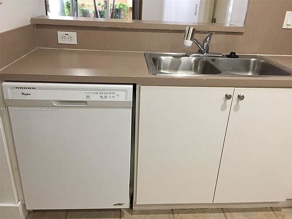 5th image of 6740 NW 114th Ave APT 702