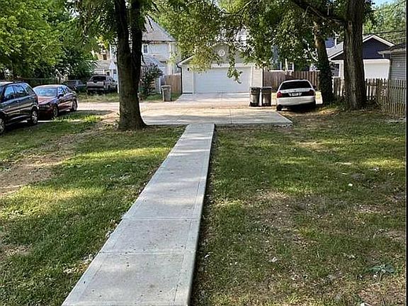 3rd image of 1521 E Michigan St #1521