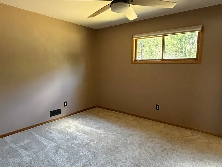 95 Chapparral Cir — Photo 17