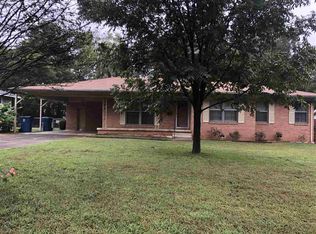 201 E Woodland Rd, Marshall, TX 75672