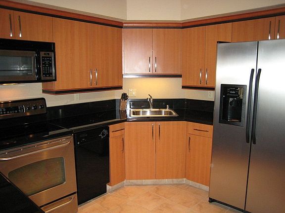 Platinum #1713 Kitchen