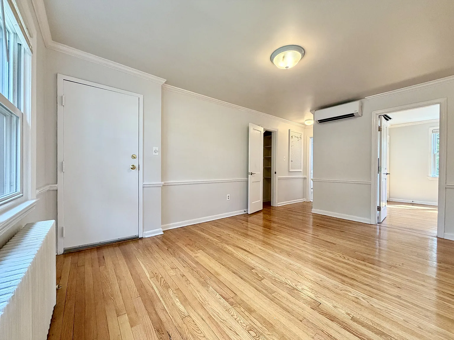 914 Green St. - 2 — Photo 3