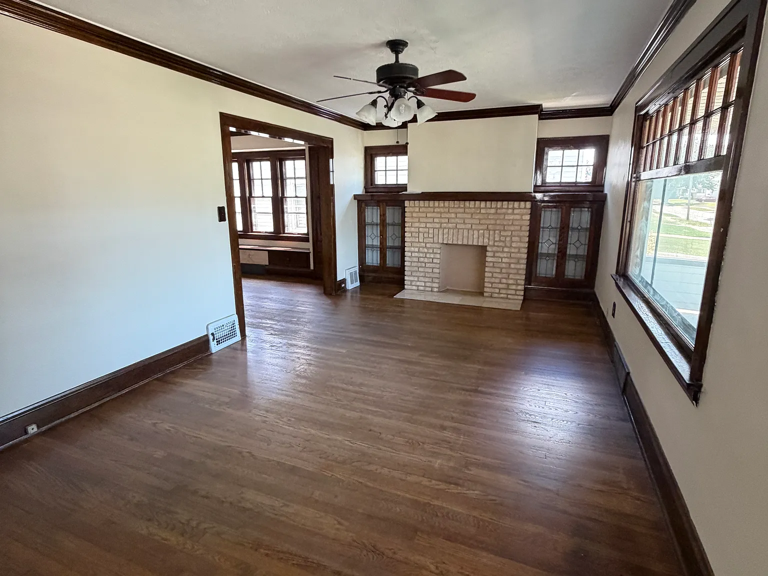 3 bed, 1.5 bath, 1462 sqft, $1,625 — Photo 2