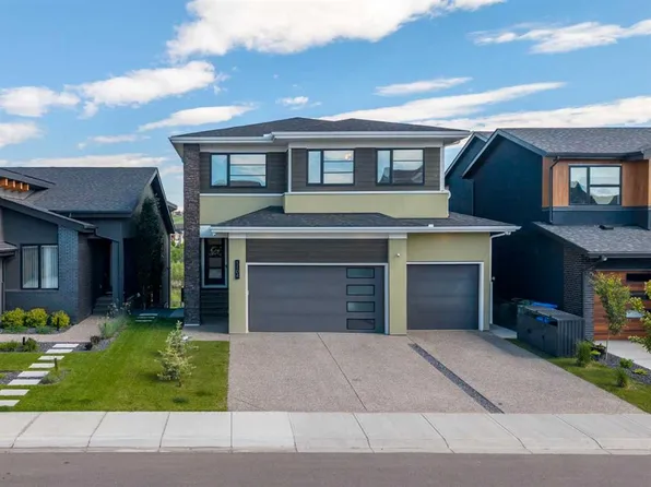 1104 Cranbrook Gdns SE, Calgary, AB T3M 3L3