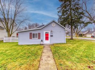 406 Atwater St, Lake Orion, MI