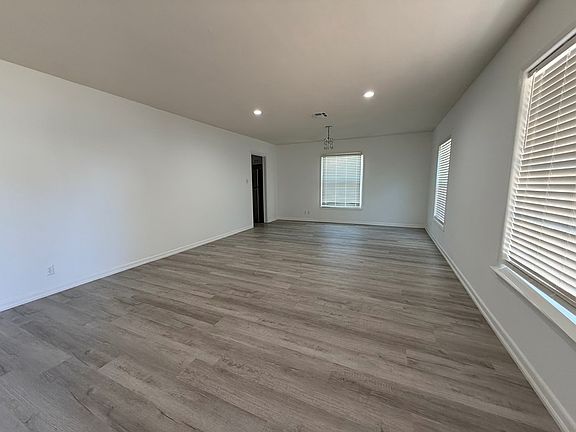 2nd image of 613 W Estes Ave