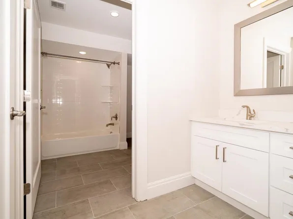 1209 26th Street image 4 of 28