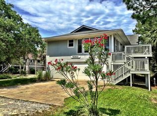 720 Seahorse Rd, Saint Helena Island, SC 29920