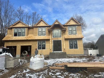 172 Valley Rd, River Edge, NJ, 07661