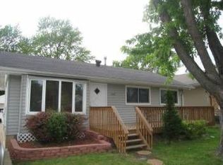 1322 Lotus Dr, Round Lake Beach, IL 60073