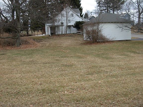 4th image of 205 Robinwood Ave