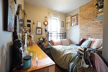 Rented by Rennit Inc.