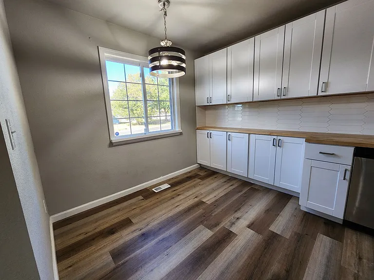 2874 Carmel Cir — Photo 7