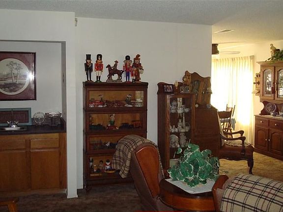 Cozy Open Floor Plan