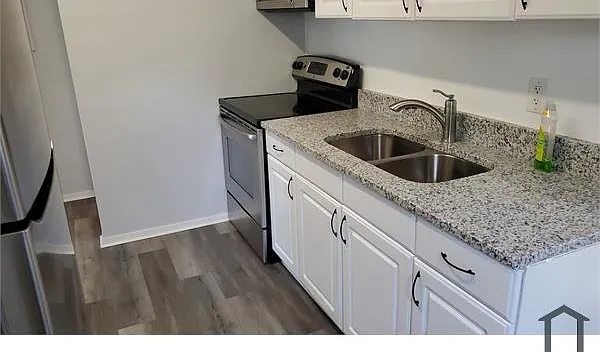3351 Hillsdale Ave — Photo 6