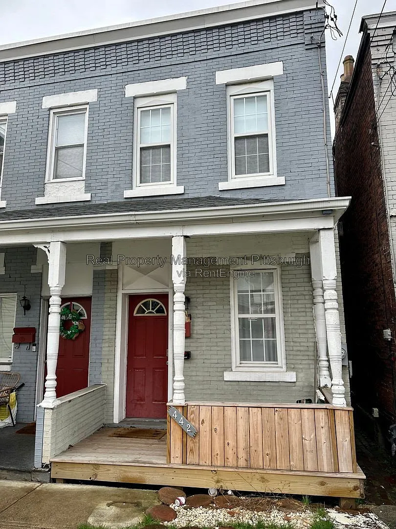 2 bed, 1.0 bath, 1224 sqft, $1,100 — Photo 1