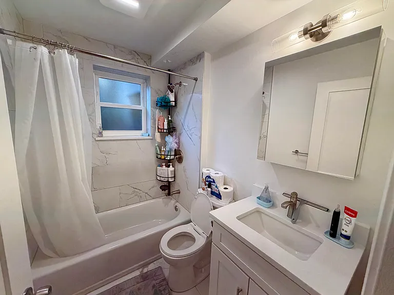 118 Greenleaf St #5 — Photo 2