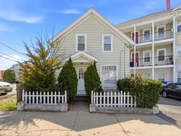 46 Mary St, Pawtucket, RI 02860